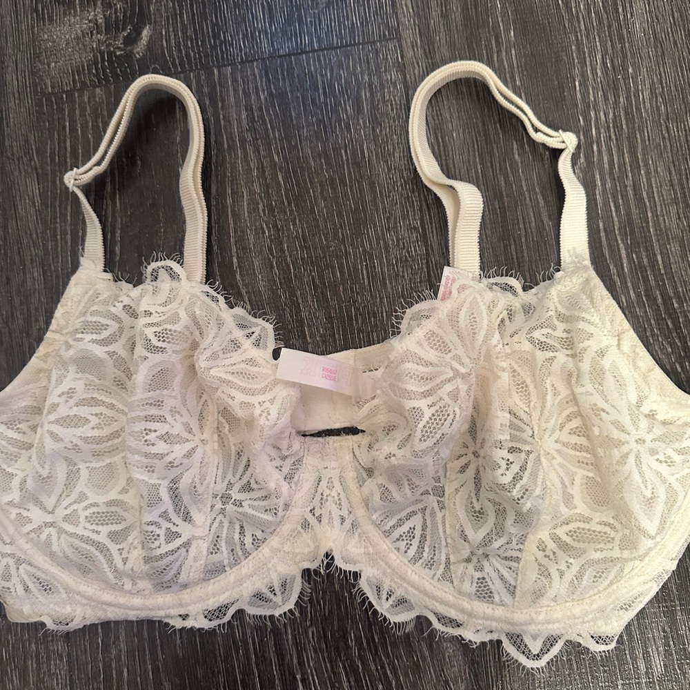 PINK Victoria's Secret White Lace Bra